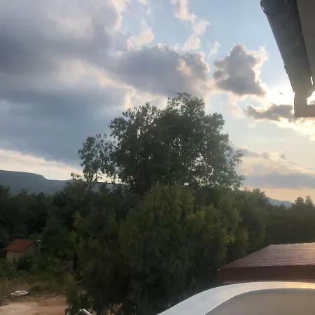 Tia Stari Grad (Hvar)